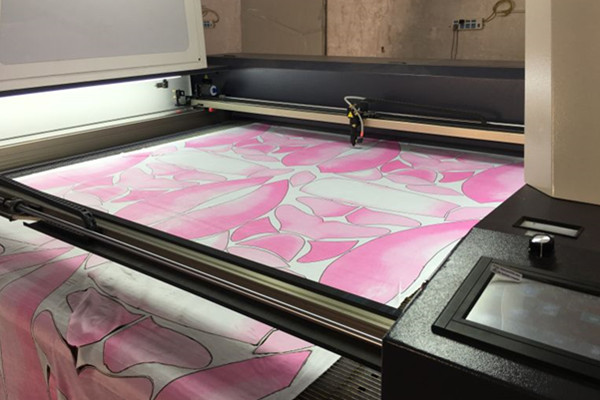 大視覺攝像定位激光切割機(jī)